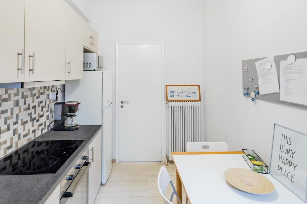 Koukaki Apartment With A Sunny Balcony, Near The Acropolis Athènes Extérieur photo