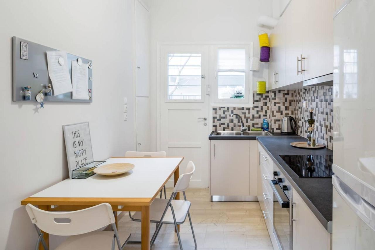 Koukaki Apartment With A Sunny Balcony, Near The Acropolis Athènes Extérieur photo